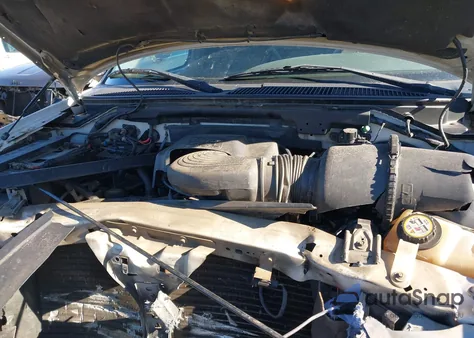 2001 Ford F-150 Xl/Xlt z USA, uszkodzony, nr VIN 1FTRF17L61NB04122